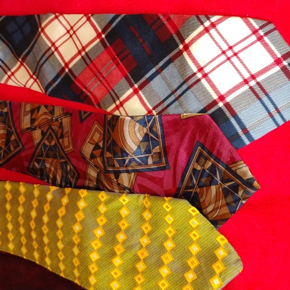 13 silk ties, designer, great condition. 1 tie possibly not silk.